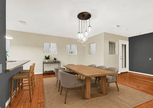 2nd image of 227 W Gray, Houston, TX 77019 | MLS# 33539424