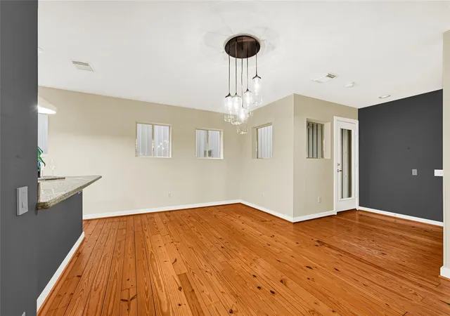 3rd image of 227 W Gray, Houston, TX 77019 | MLS# 33539424