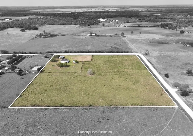 Photo 3 of Sale Pending at 1901 Newsom Rd, Bellville, TX 77418 | MLS# 95044465 | Listing updated on 2026-09-09