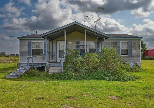Photo 4 of Sale Pending at 1901 Newsom Rd, Bellville, TX 77418 | MLS# 95044465 | Listing updated on 2026-09-09