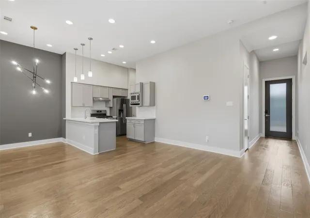 4th image of 614 Thornton Rd #D, Houston, TX 77018 | MLS# 72210521