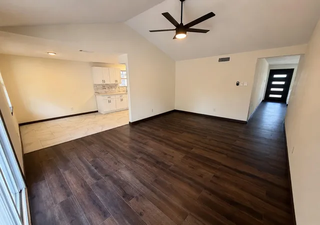 Photo 3 of Single family home for sale at 3915 Heatherbrook Dr, Houston, TX 77045 | MLS# 29587152 | Listing updated on 2026-08-28