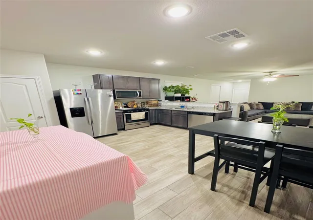 5th image of 24702 Russet Bluff Trl, Houston, TX 77336 | MLS# 48089362