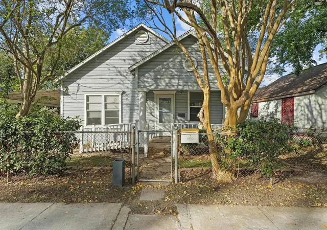 1st image of 4029 Lucille St, Houston, TX 77026 | MLS# 37930252