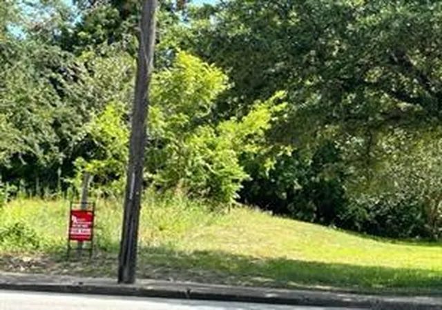 1st image of 7508 Navigation, Houston, TX 77012 | MLS# 35135774