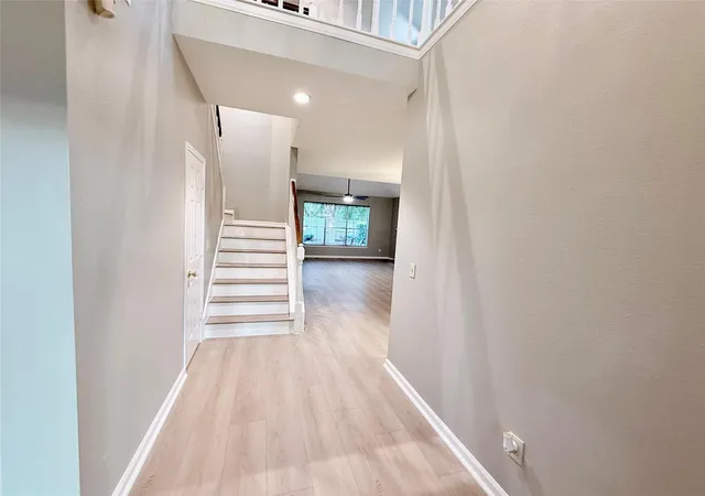 Photo 4 of Single family home for sale at 2915 Veva Dr, Pearland, TX 77584 | MLS# 10962802 | Listing updated on 2026-09-21