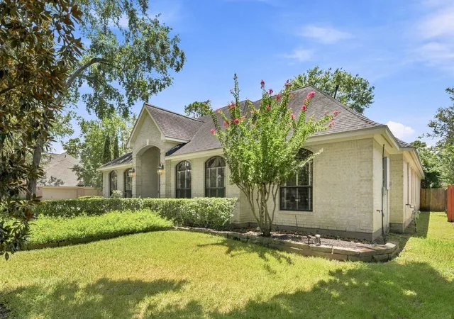 Photo 3 of Single family home for sale at 18903 Big Cypress Dr, Spring, TX 77388 | MLS# 81204400 | Listing updated on 2026-09-12