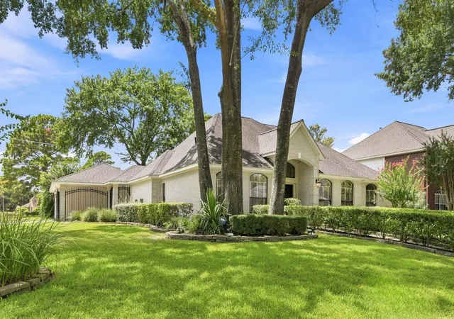 Photo 3 of Single family home for sale at 18903 Big Cypress Dr, Spring, TX 77388 | MLS# 81204400 | Listing updated on 2026-09-12