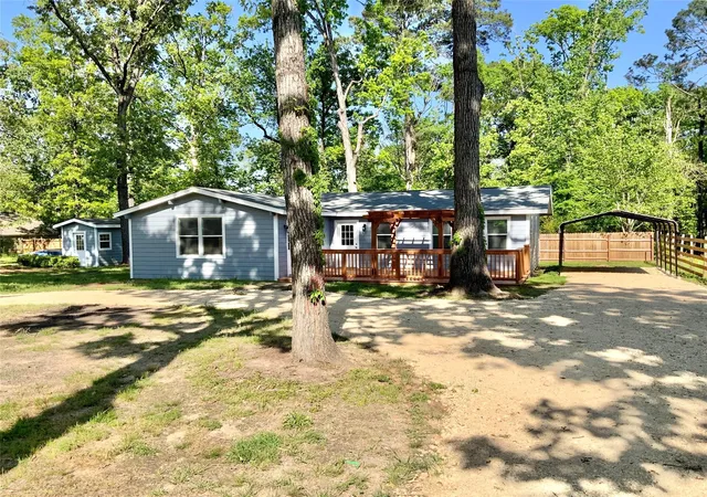 2nd image of 172 Pine Needle St, Onalaska, TX 77360 | MLS# 69267079