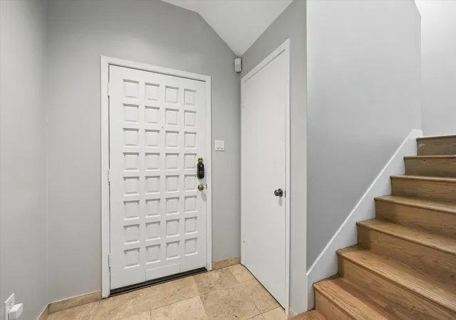 Photo 3 of Sale Pending at 1907 Norfolk St #B, Houston, TX 77098 | MLS# 30687346 | Listing updated on 2026-09-15
