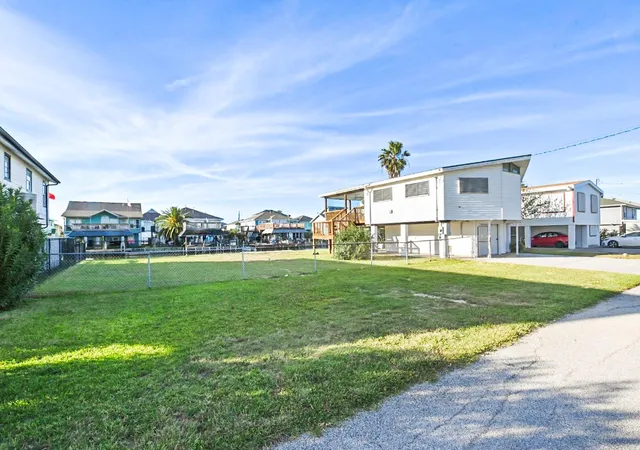 33rd image of 190 Barracuda, Hitchcock, TX 77563 | MLS# 21431563