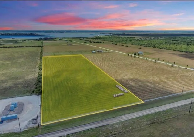 1st image of 21869 Sunrise Bay Dr, Port Lavaca, TX 77979 | MLS# 84612672