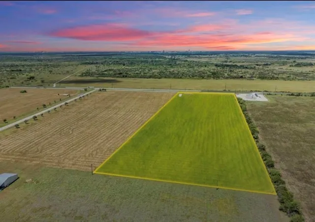 2nd image of 21869 Sunrise Bay Dr, Port Lavaca, TX 77979 | MLS# 84612672