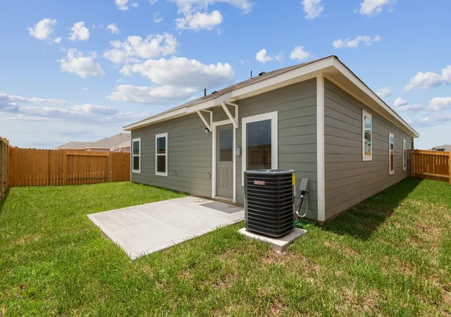 2nd image of 16442 Blossom Grove Dr, Conroe, TX 77303 | MLS# 8505158