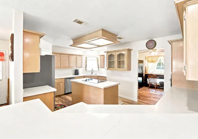 5th image of 2203 Shouse Rd, Santa Fe, TX 77510 | MLS# 67533024
