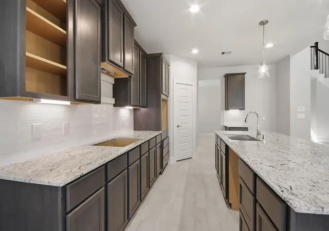 Photo 3 of Single family home for sale at 2100 Golden Spruce Ln, Conroe, TX 77301 | MLS# 88500743 | Listing updated on 2026-09-04