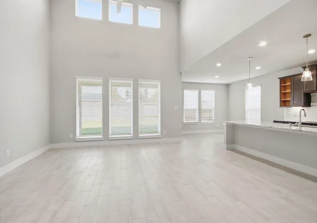 Photo 3 of Single family home for sale at 2100 Golden Spruce Ln, Conroe, TX 77301 | MLS# 88500743 | Listing updated on 2026-09-04