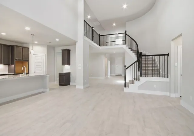 Photo 4 of Single family home for sale at 2100 Golden Spruce Ln, Conroe, TX 77301 | MLS# 88500743 | Listing updated on 2026-09-04