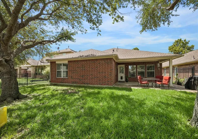 Photo 4 of Sale Pending at 4527 Kenya Manor, Humble, TX 77396 | MLS# 54016939 | Listing updated on 2026-09-19