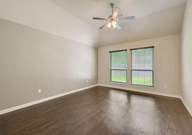 5th image of 2117 Stubbs Dr, Bryan, TX 77807 | MLS# 82469838