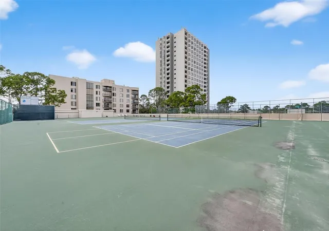 image of 661 Bering Dr, Houston, TX 77057