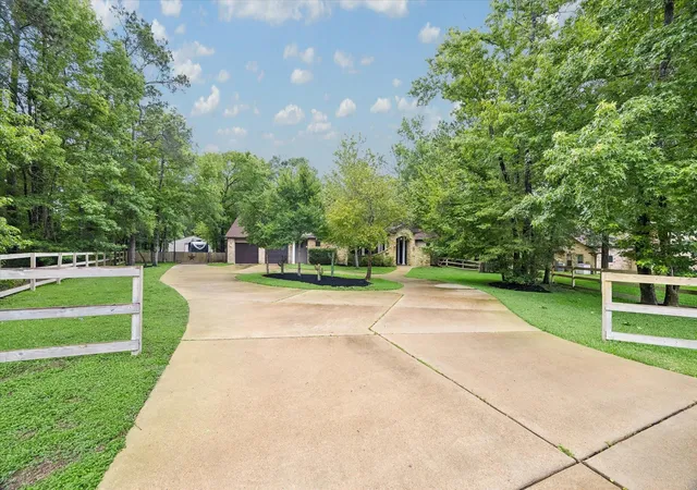 2nd image of 11409 Oak Springs Dr, Willis, TX 77378 | MLS# 75439892