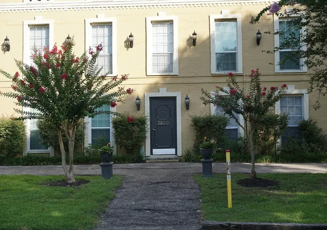 Photo 3 of Condo for sale at 5200 Arboles Dr #2, Houston, TX 77035 | MLS# 90996694 | Listing updated on 2026-06-02