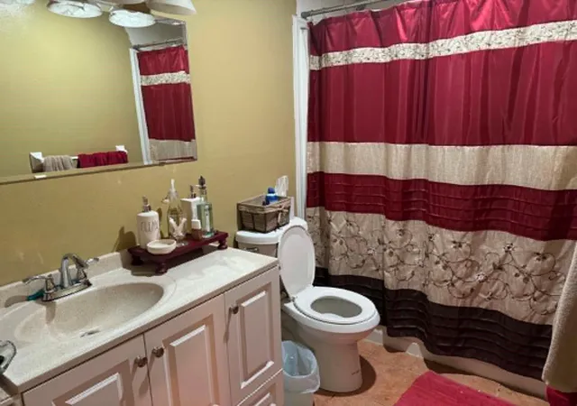 2nd image of 5200 Arboles Dr, Houston, TX 77035