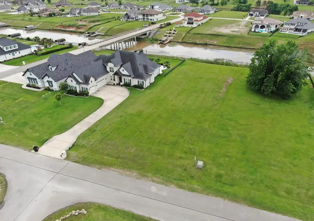 Photo 4 of Land for sale at 11617 Grand View Dr, Montgomery, TX 77356 | MLS# 15250413 | Listing updated on 2026-07-17