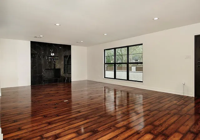 5th image of 29 N Havenridge Dr, The Woodlands, TX 77381 | MLS# 57407236