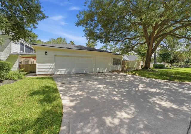 Photo 2 of Sale Pending at 24802 Kennington Way, Spring, TX 77389 | MLS# 18159823 | Listing updated on 2026-08-27