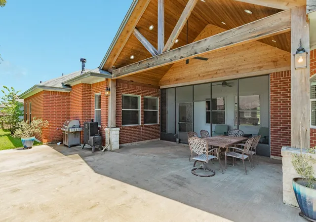 2nd image of 101 Mallard Dr, Clute, TX 77531 | MLS# 34135829