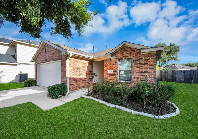 Photo 3 of Single family home for sale at 7614 Childersburg Ct, Richmond, TX 77407 | MLS# 94801412 | Listing updated on 2026-08-27