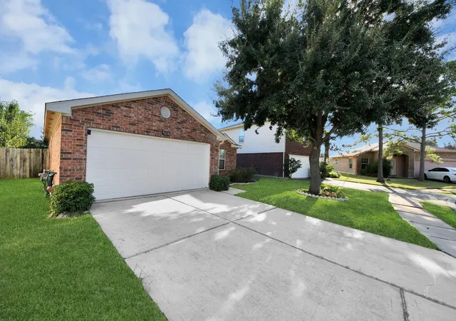Photo 3 of Single family home for sale at 7614 Childersburg Ct, Richmond, TX 77407 | MLS# 94801412 | Listing updated on 2026-08-27