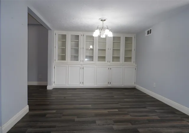 5th image of 10758 Boardwalk St, Houston, TX 77042 | MLS# 29213376