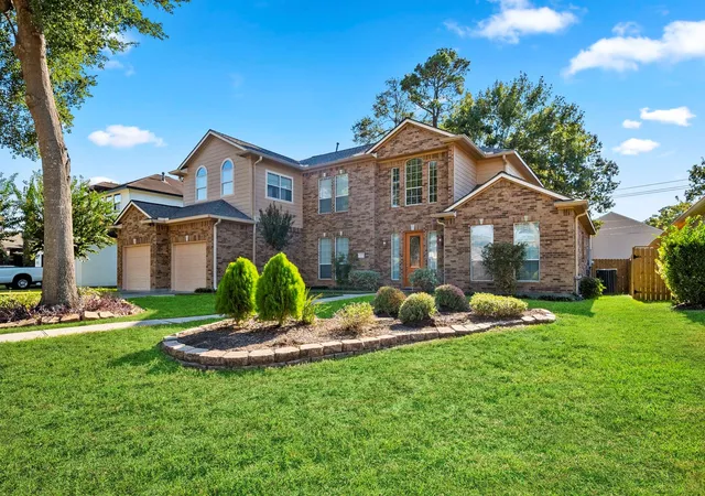 Photo 1 of Single family home for sale at 14911 Hyde Park Pl, Houston, TX 77069 | MLS# 24438389 | Listing updated on 2026-07-05