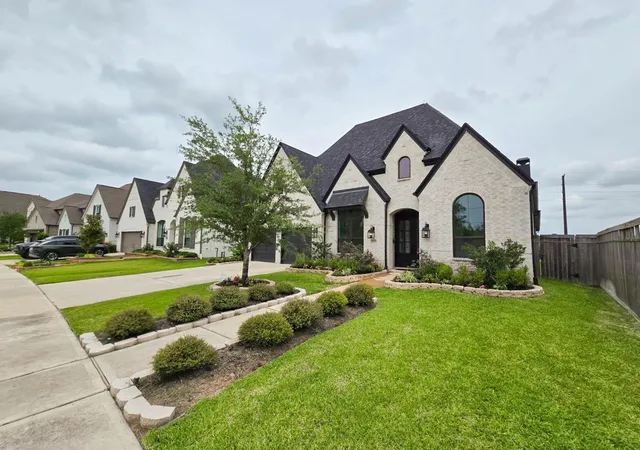 3rd image of 1722 Pleasant Grove Dr, Missouri City, TX 77459 | MLS# 62993255