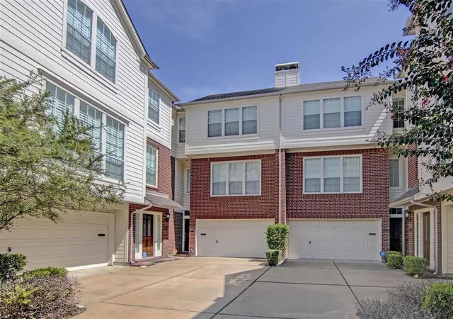 Photo 1 of Townhouse for sale at 2349 Jackson St, Houston, TX 77004 | MLS# 19919755 | Listing updated on 2026-08-29