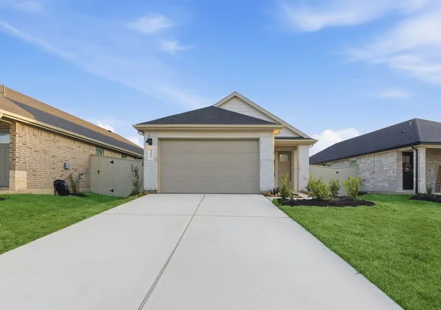 Photo 1 of Sale Pending at 3429 Horseshoe Trl Rd, League City, TX 77511 | MLS# 24542062 | Listing updated on 2026-09-09