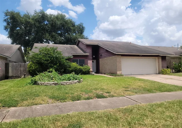 3rd image of 12058 Plumbrook Dr, Houston, TX 77099 | MLS# 36369769