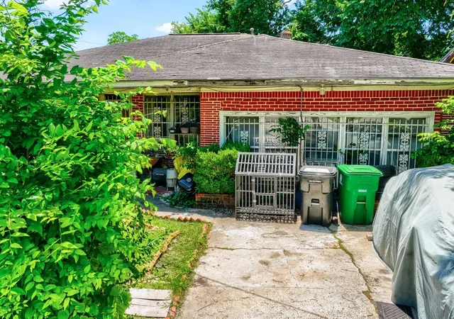 5th image of 4538 Larkspur St, Houston, TX 77051 | MLS# 42385664