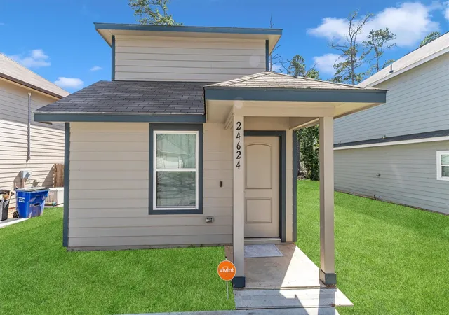 Photo 2 of Single family home for sale at 24624 Pools Crk Way, Huntsville, TX 77320 | MLS# 10397487 | Listing updated on 2026-08-16