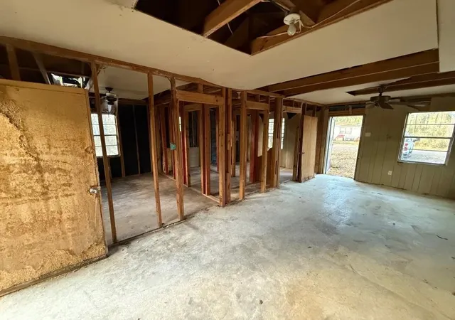 4th image of 157 Honeysuckle, Livingston, TX 77351 | MLS# 2264159