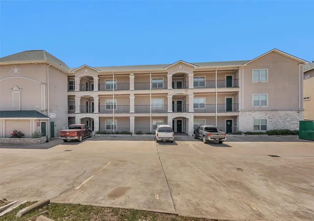 1st image of 7039 Kingston Cove Ln #309, Willis, TX 77318 | MLS# 55097915