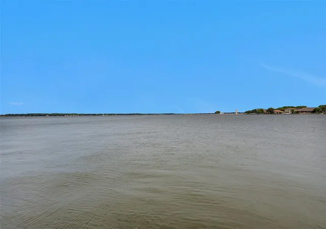 2nd image of 7039 Kingston Cvs Ln, Willis, TX 77318