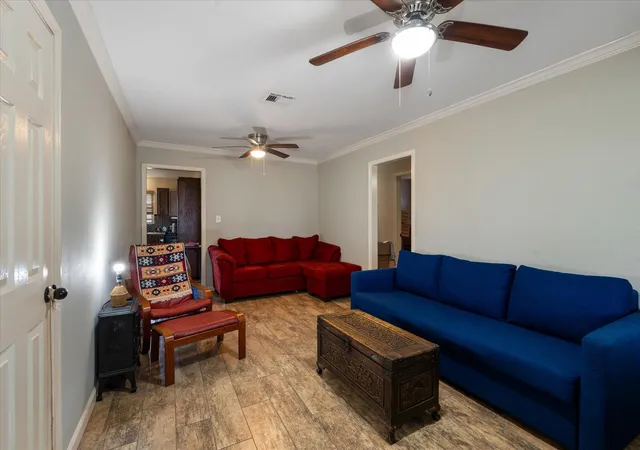 Photo 3 of Single family home for sale at 2423 Metz St, Houston, TX 77034 | MLS# 35948119 | Listing updated on 2026-03-13