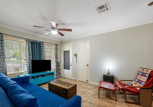 Photo 4 of Single family home for sale at 2423 Metz St, Houston, TX 77034 | MLS# 35948119 | Listing updated on 2026-03-13