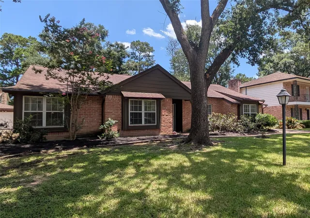 Photo 2 of Single family home for sale at 16518 Courtland Cir, Spring, TX 77379 | MLS# 78140120 | Listing updated on 2026-08-07