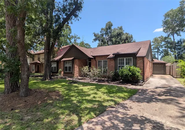 Photo 3 of Single family home for sale at 16518 Courtland Cir, Spring, TX 77379 | MLS# 78140120 | Listing updated on 2026-08-07