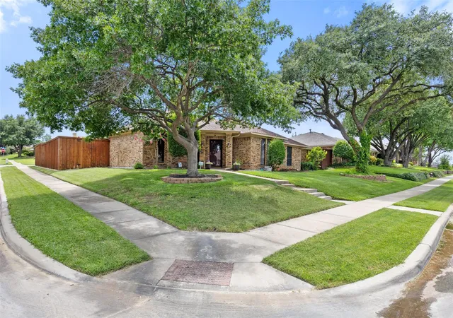 Homes for sale in Carrollton, TX | 2112 Hunters Rdg, Carrollton, TX 75006 | MLS# 49910549